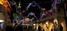 Gaulois, romains et vikings signent la trêve de Noël au Parc Astérix