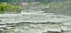 Storforsen – les plus grandes cataractes naturelles d’Europe traversent la Laponie