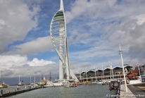 Spinnaker Tower – une voile de métal de 170 mètres à Portsmouth