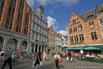 Bruges, son beffroi et son centre historique médiéval de briques