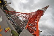 Tokyo Tower – la petite sœur japonaise de la Tour Eiffel rouge et blanche