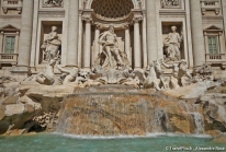 La Fontaine de Trevi, une mostra baroque monumentale au cœur de Rome