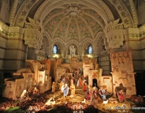 De la Bavière à la Provence : des santons à la basilique de Fourvière pour sa crèche de Noël géante