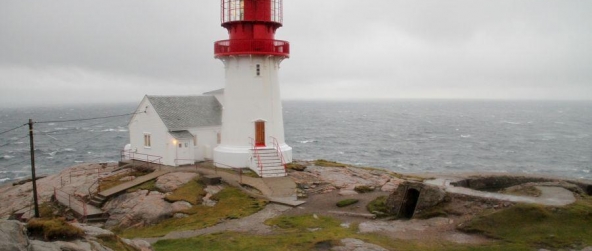 Phare de Lindesnes : le point le plus méridional de Norvège, où se rencontrent Mer du Nord et Mer Baltique