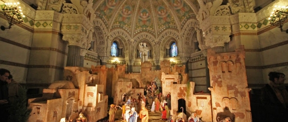 De la Bavière à la Provence : des santons à la basilique de Fourvière pour sa crèche de Noël géante